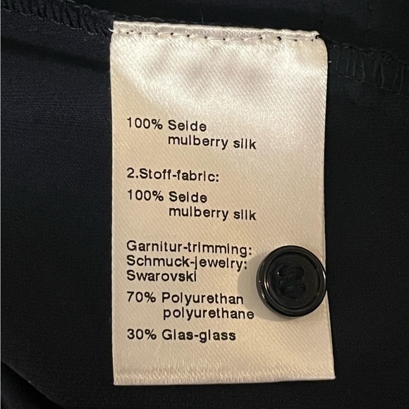 AKRIS Elegant Navy Mulberry Silk Blouse with Black Swarovski Jewel Trim, size 6 - Picture 11 of 13